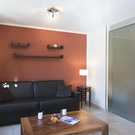 Nemea L'adret Aparthotel 4*